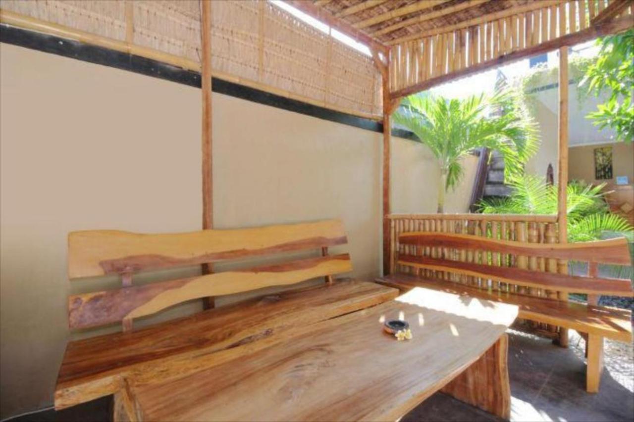 Oyo Flagship 91237 Ratu Guest House Kedunganan Esterno foto